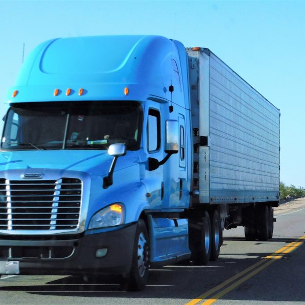 trucking-bright-blue-big-rig-2021-09-02-22-22-46-utc